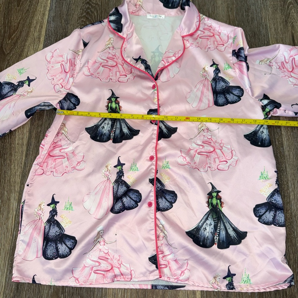 SHESHOW Wicked Print Pink Satin Pajama Set Women’s 💗Size M💚 LIKE NEW! - Picture 11 of 15